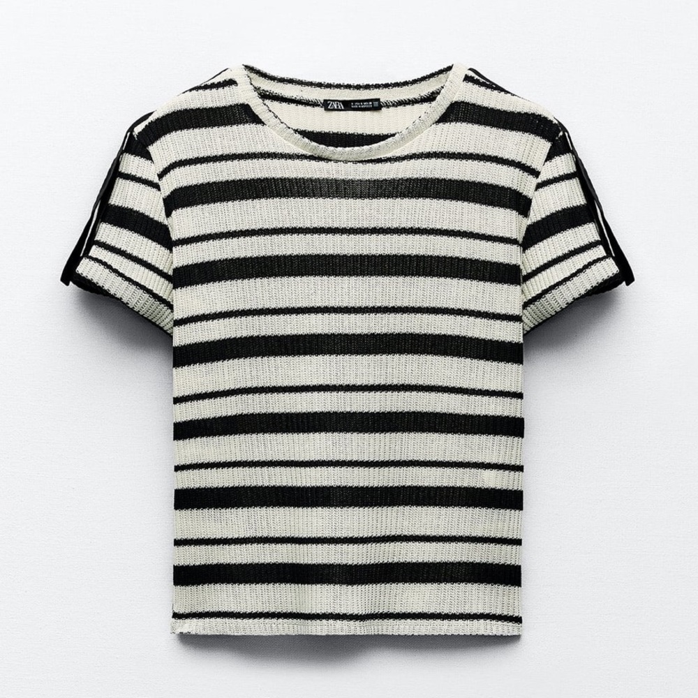 NWT Women striped t-shirt